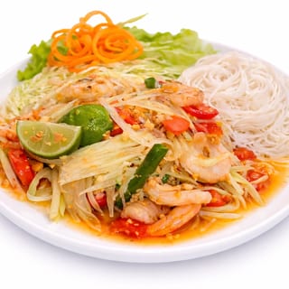 Som Tum Goong Yang (Grilled Shrimp Papaya Salad)