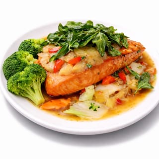 Pla Sarm Ross (Sweet Salmon)